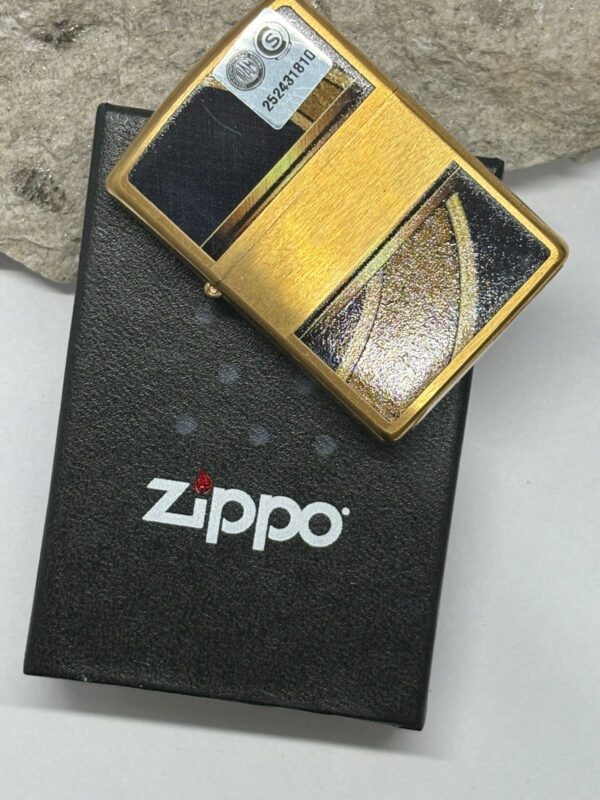 ENCENDEDOR MARCA ZIPPO MODELO 28672