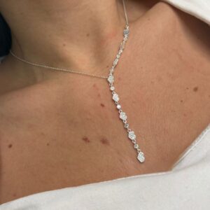 CORBATERO DE PLATA RODINADA CON CORAZONES