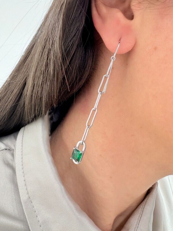 AROS DE PLATA RODINADA COLGANTE CON CUBICS ENGARZADO VERDE - Image 2