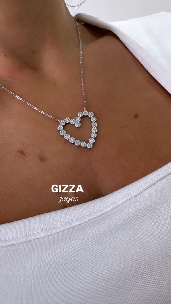 CONJUNTO MODELO CORAZÓN CALADO