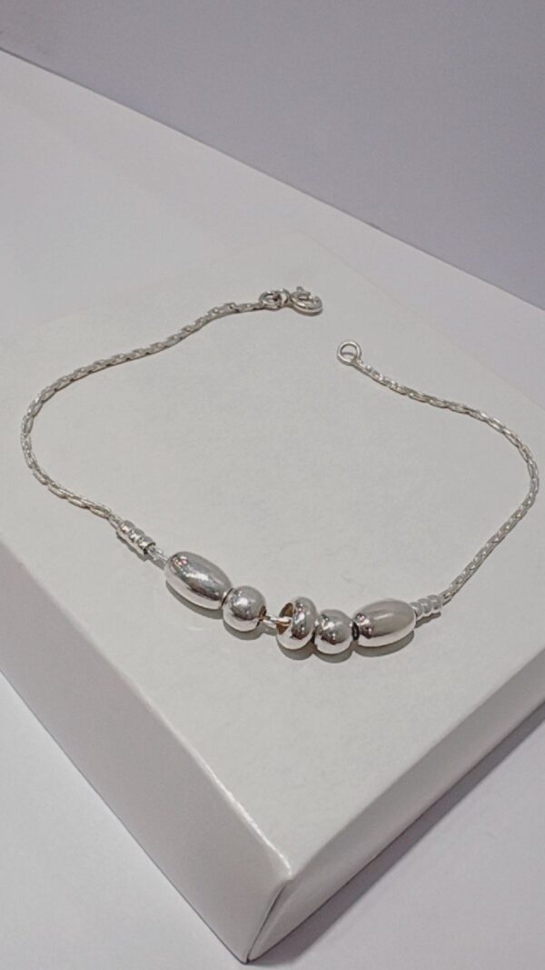 PULSERA DE PLATA CON ESFERAS Y SEMILLITAS - Image 3