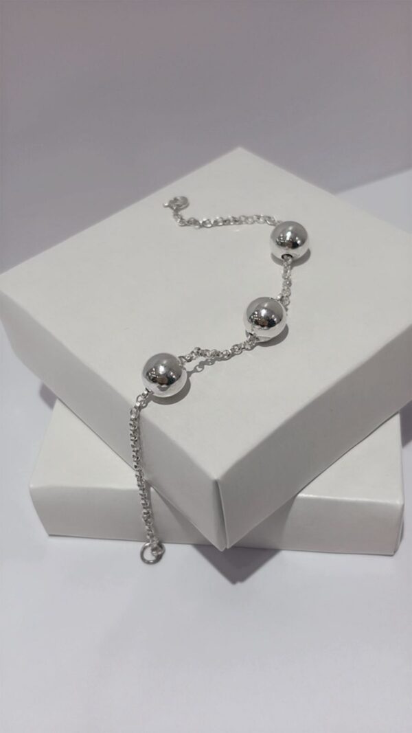 PULSERA DE PLATA CON ESFERAS INTERCALADAS - Image 3