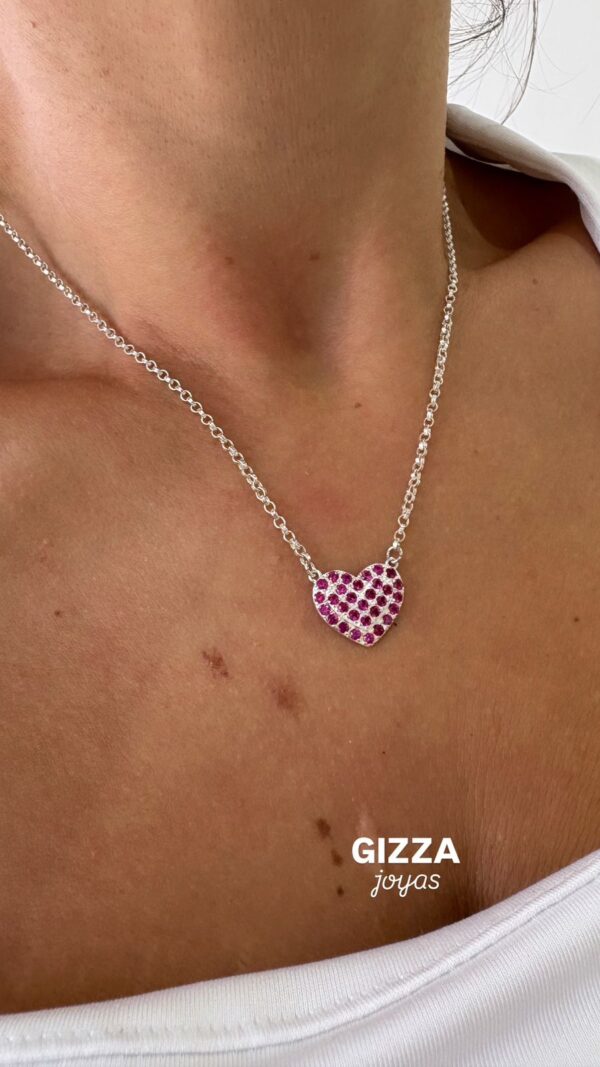 CONJUNTO DE PLATA CON CORAZÓN FUCSIA