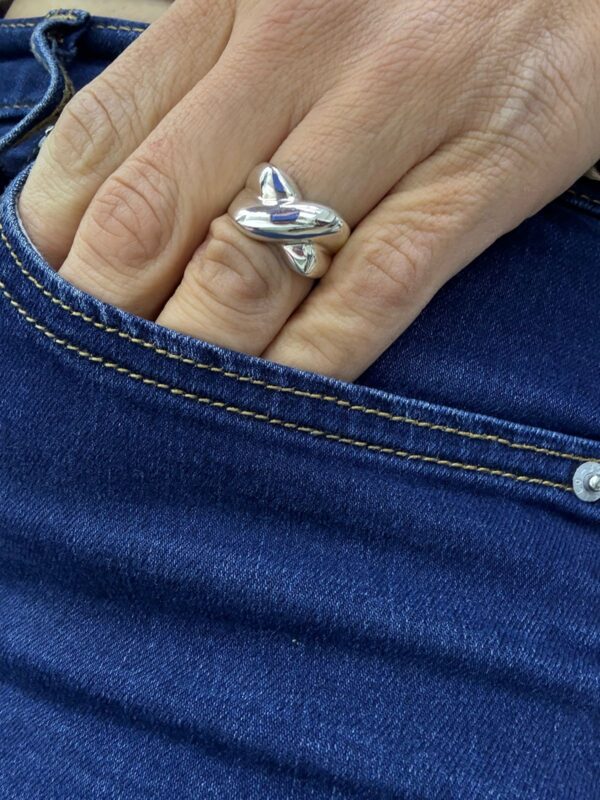 ANILLO DE PLATA MODELO CRUZADO - Image 3