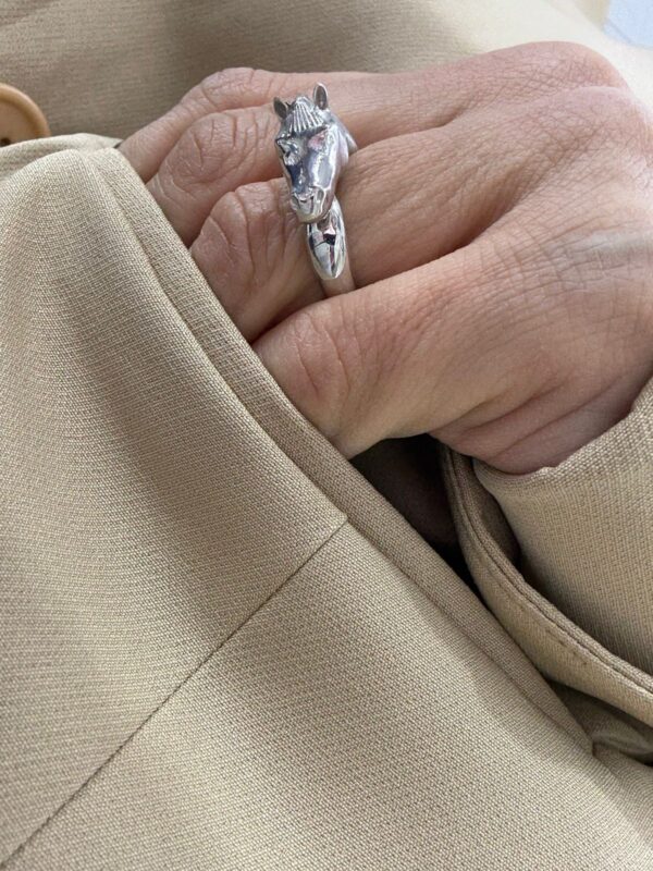ANILLO MODELO CABALLO - Image 2