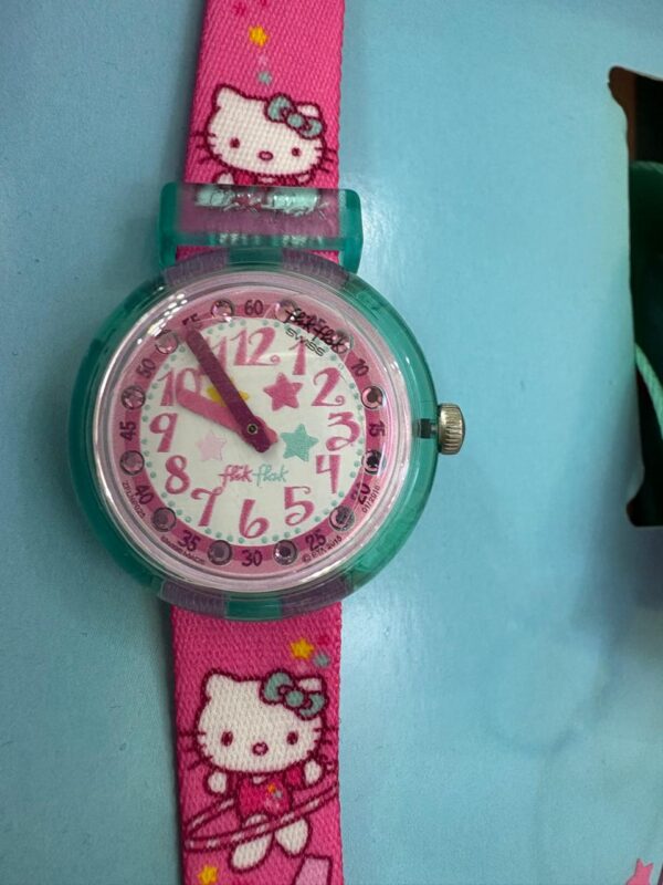 RELOJ SWATCH Flik Flak Hello Kitty / SWZFLNP025 - Image 4