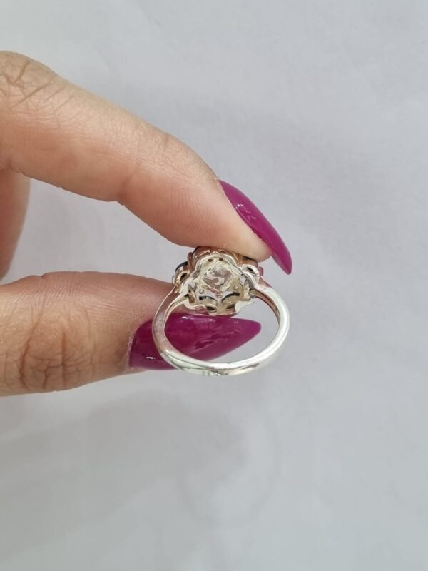 ANILLO de plata modelo "Flor" con piedras blancas y negras n13 - Image 3