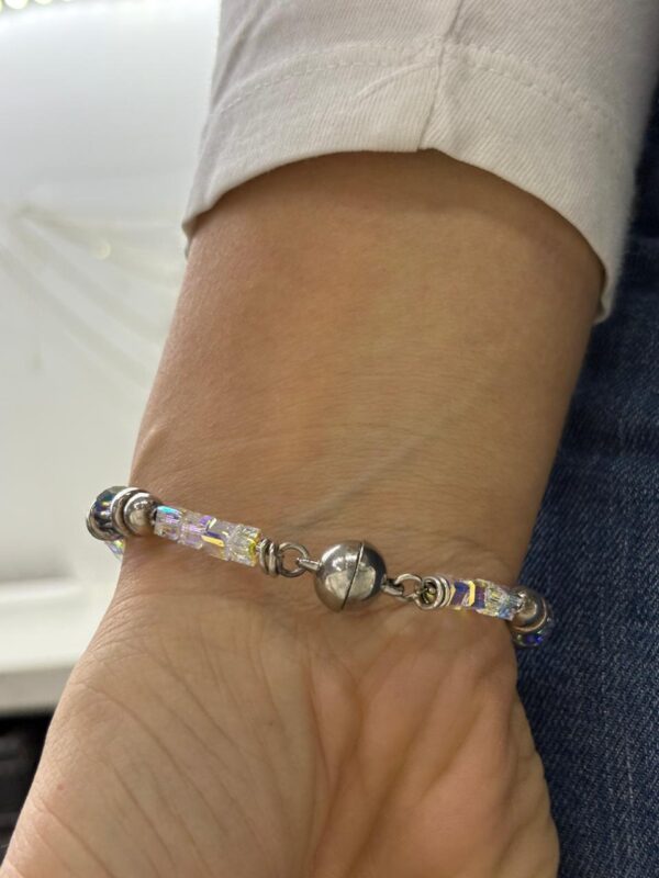 PULSERA DE PLATA Y CRISTAL SW ELEMENTS CON IMPORTANTE CIERRE IMAN - Image 2