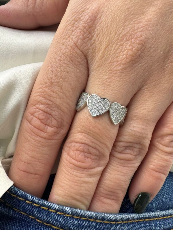 ANILLO de plata rodianda modelo SIN FIN DE CORAZONES