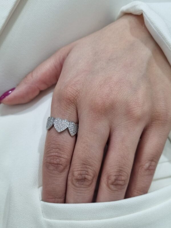 ANILLO de plata rodinada modelo SIN FIN DE CORAZONES n16