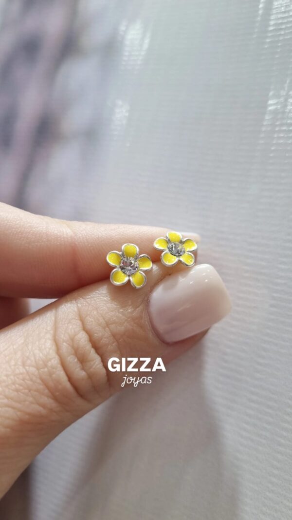 AROS de plata modelo FLOR amarilla