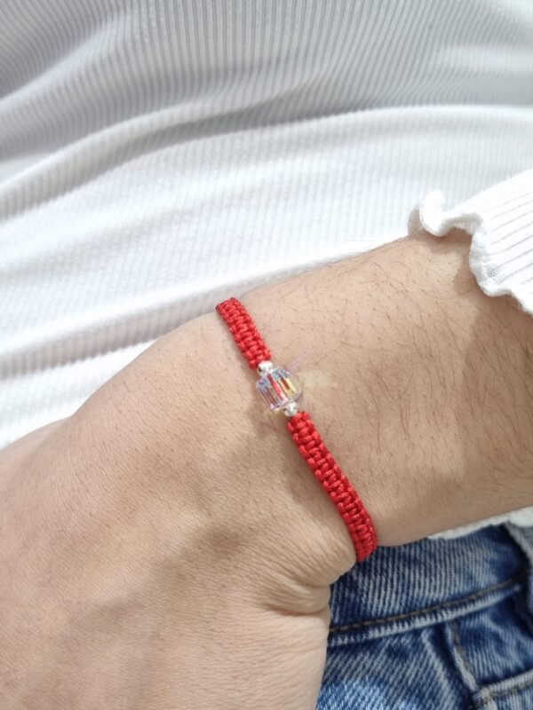PULSERA ajustable de hilo ROJO con CUBO de cristal europeo - Image 2