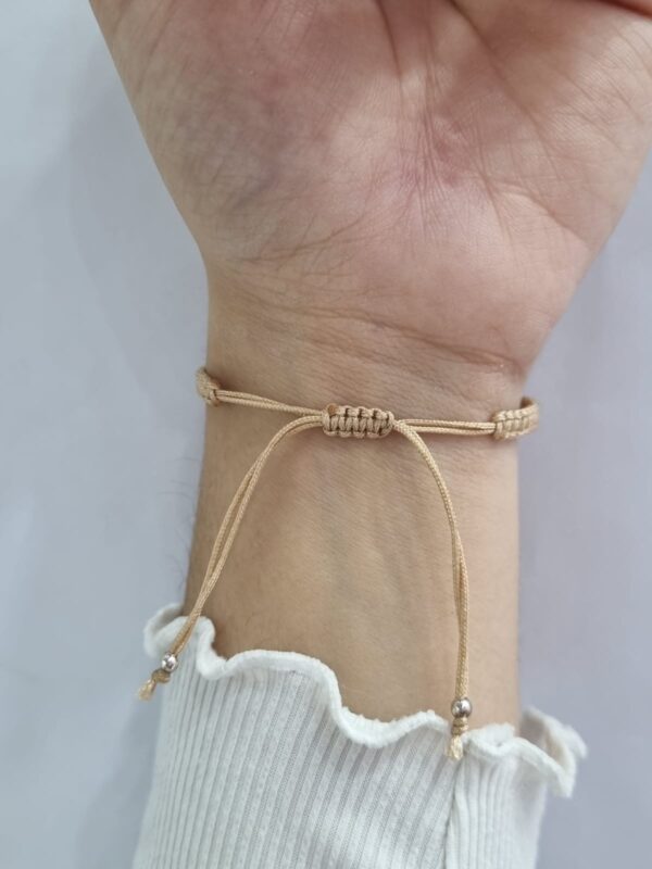 PULSERA ajustable de hilo BEIGE con CORAZON de cristal europeo - Image 2