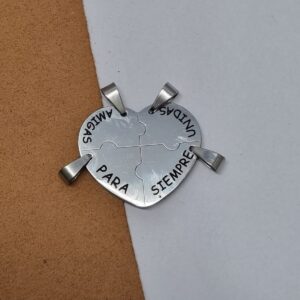 MEDALLA PARA COMPARTIR de acero "AMIGAS PARA SIEMPRE UNIDAS"