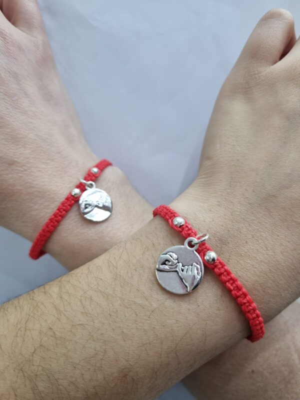 Set de pulseras de hilo diseño "AMIGAS"