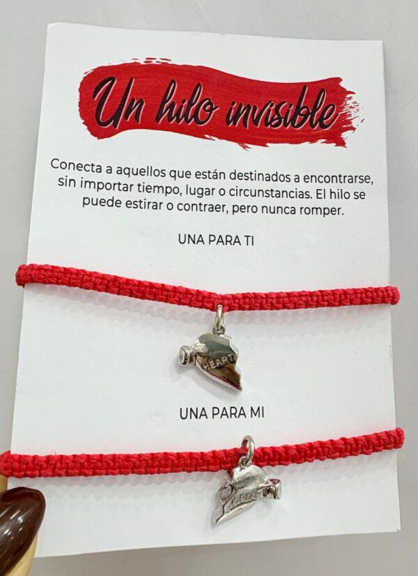 Set de pulseras de hilo y con corazon con iman - Image 2
