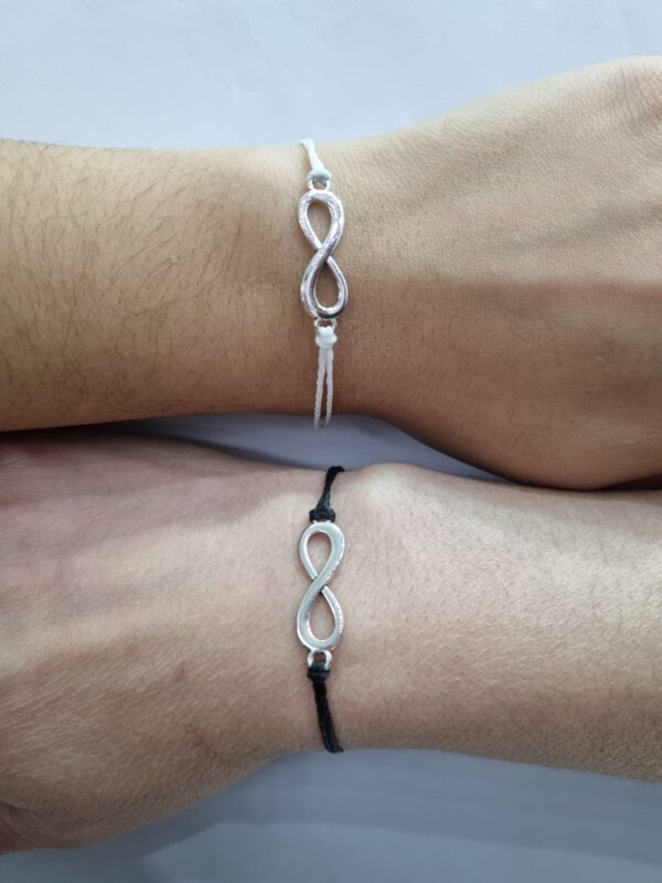 Set de pulseras de hilo diseño INFINITO