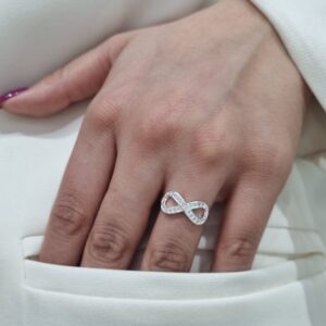 ANILLO de plata rodinada italiana diseño INFINITO con piedras n13