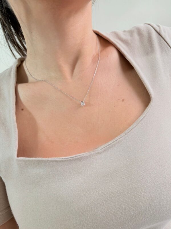 CONJUNTO de plata rodinada modelo PUNTO DE LUZ con piedra