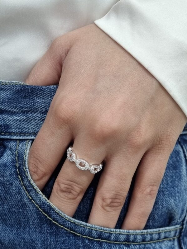 ANILLO de acero blanco modelo "CADENAS"