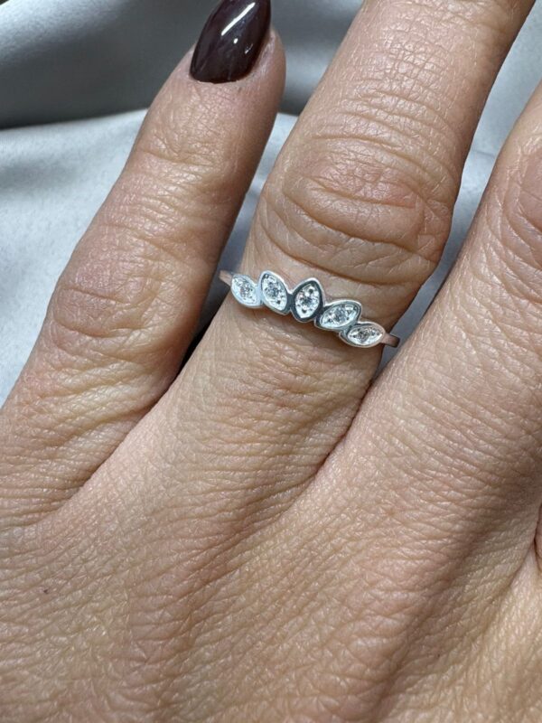 ANILLO de plata rodianda modelo HOJITAS