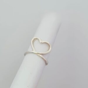 ANILLO de plata modelo "CORAZÓN"  N°10