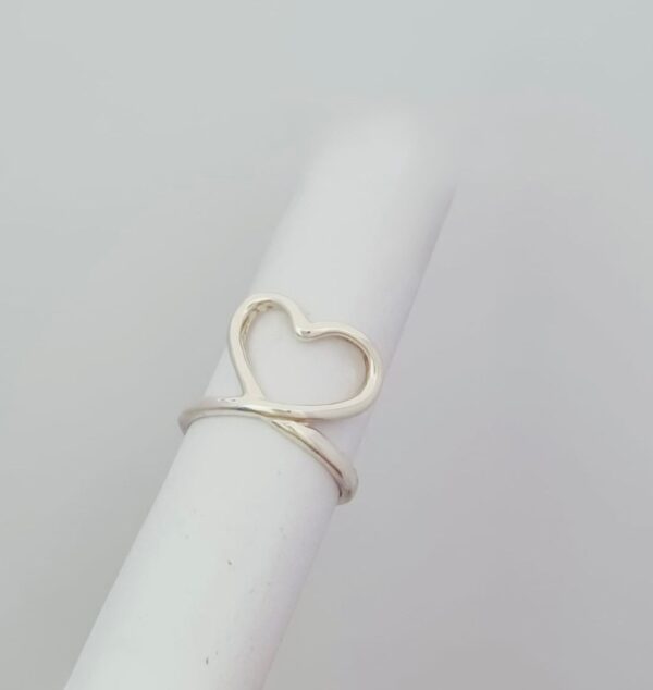 ANILLO de plata modelo "CORAZÓN"  N°10