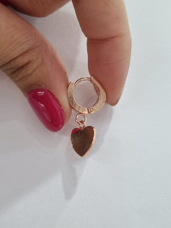 AROS DE ACERO ROSE CON CORAZONES COLGANTES - Image 4