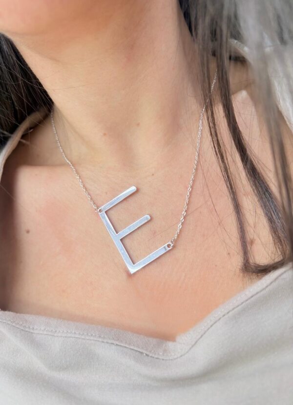 CADENA DE ACERO BLANCO CON INICIAL "E"