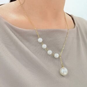 CORBATERO de acero dorado con perlas