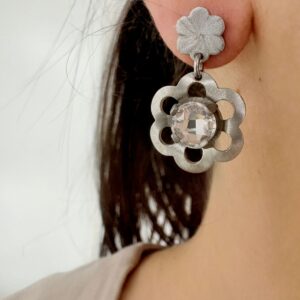 AROS DE ACERO MODELO FLOR COLGANTES