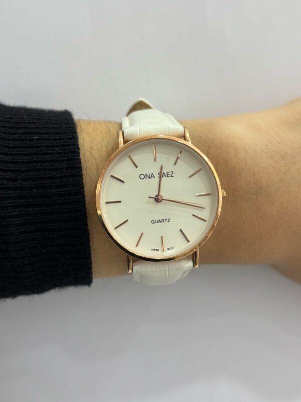 RELOJ ONA SAEZ modelo 61932GA con cuerina - Image 4