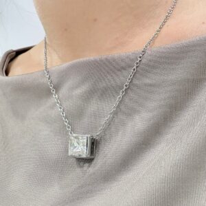 CONJUNTO de acero diseño con dije cuadrado 1cm pasante