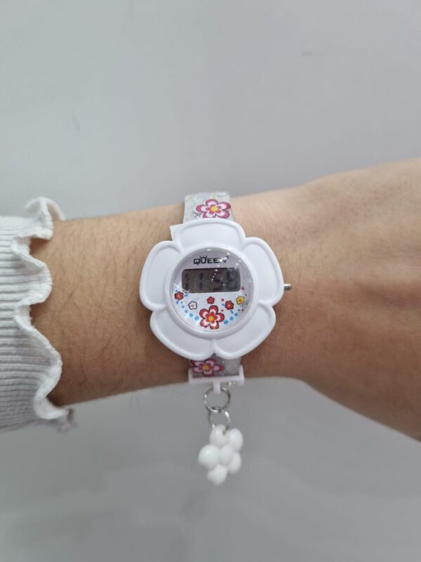 RELOJ PARA NIÑA linea DIGITAL diseño "FLOR"