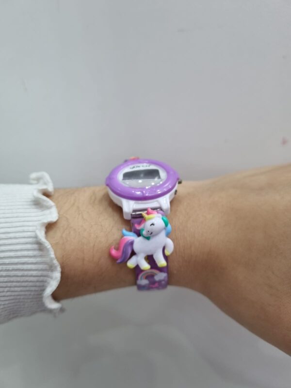 RELOJ PARA NIÑA linea DIGITAL diseño "UNICORNIO" - Image 3