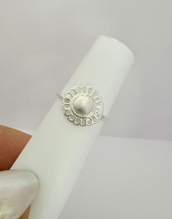 ANILLO de plata modelo "MARGARITA"  N°13