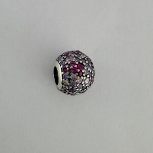 CHARMS de plata "DONA CON PIEDRAS"