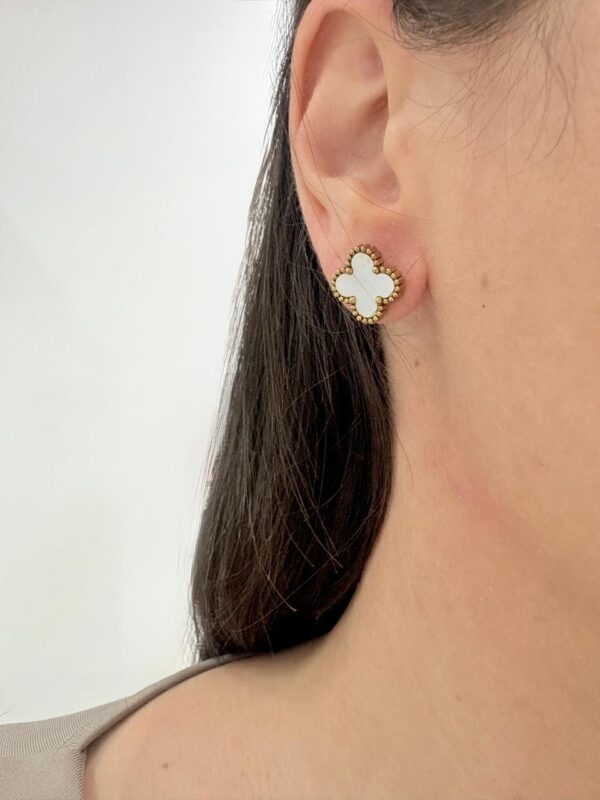 AROS de acero dorado diseño "Trebol" blanco