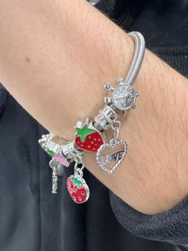PULSERA de acero modelo con dijes varios, elastizada - Image 4