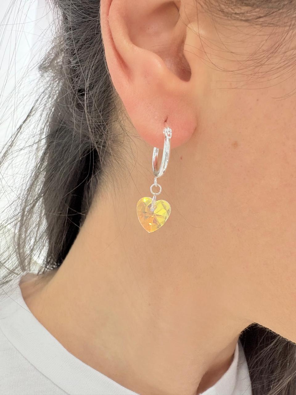 AROS de acero blanco diseño con CORAZÓN de acrilico color aurora boreal