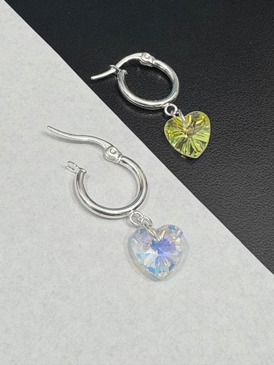 AROS de acero blanco diseño con CORAZÓN de acrilico color aurora boreal - Image 3