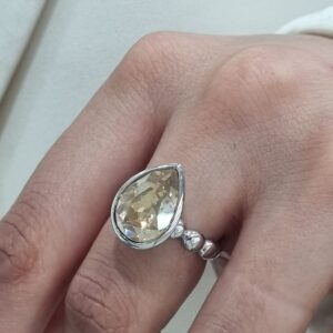 ANILLO CON PIEDRA AMBAR DE CRISTAL EUROPEO N°15