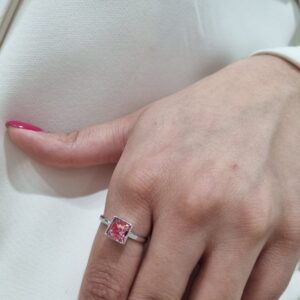 ANILLO CON PIEDRA ROSA DE CRISTAL EUROPEO N°17