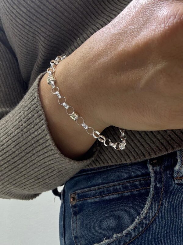 PULSERA PLATA CON ORO MODELO ROLO INTERMEDIO MIDE 18CM