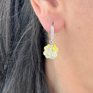 AROS DE PLATA RODINADA CON CRISTAL EUROPEO MODELO TREBOL