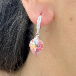AROS DE PLATA RODINADA MODELO CORAZON ROSA TORNASOLADO