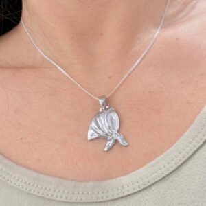 DIJE DE PLATA MODELO PAÑUELO, LINEA MACIZA