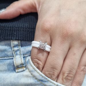 ANILLO DE CERÁMICA CON ACERO Y STRASS
