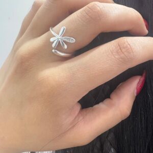 ANILLO DE PLATA MODELO MARGARITA ,ajustable