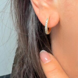 AROS DE ACERO DORADO MODELO HUGGIES CON STRASS 1,1CM